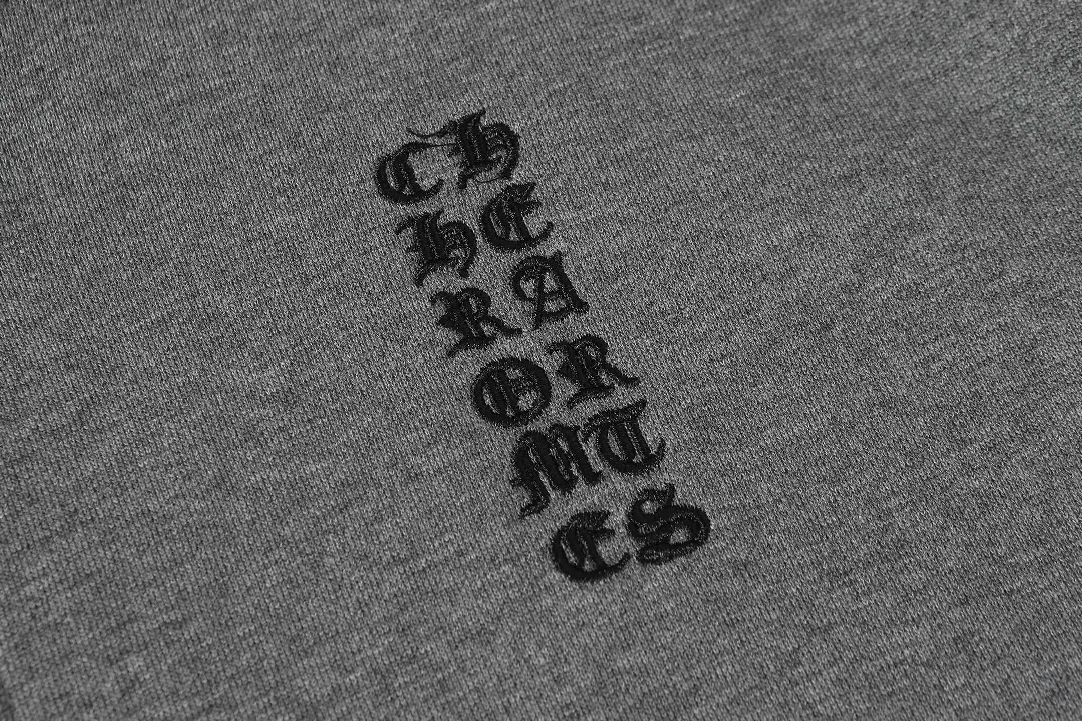 P280 Cross-border running quantity model, please do not place an order if you pursue quality - Chrome Hearts/Chrome Hearts Sanskrit embroidered high-density zipper sweatshirt cardigan jacket - High weight, high density and high quality. The wool is soft, delicate and skin-friendly. Soft and silky to the touch. Excellent warmth and skin-friendly properties. - Custom-woven and custom-dyed, no color difference. No matter the fabric or workmanship details, it beats the ordinary version on the market. - Hardware zipper accessories are all customized, full of details - Color: black gray - Size: S M L XL